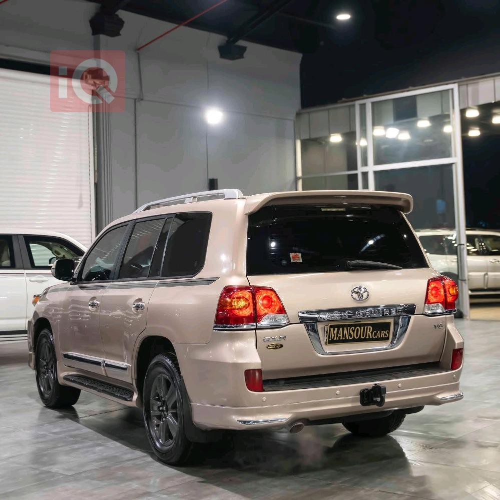 تويوتا لاندكروزر